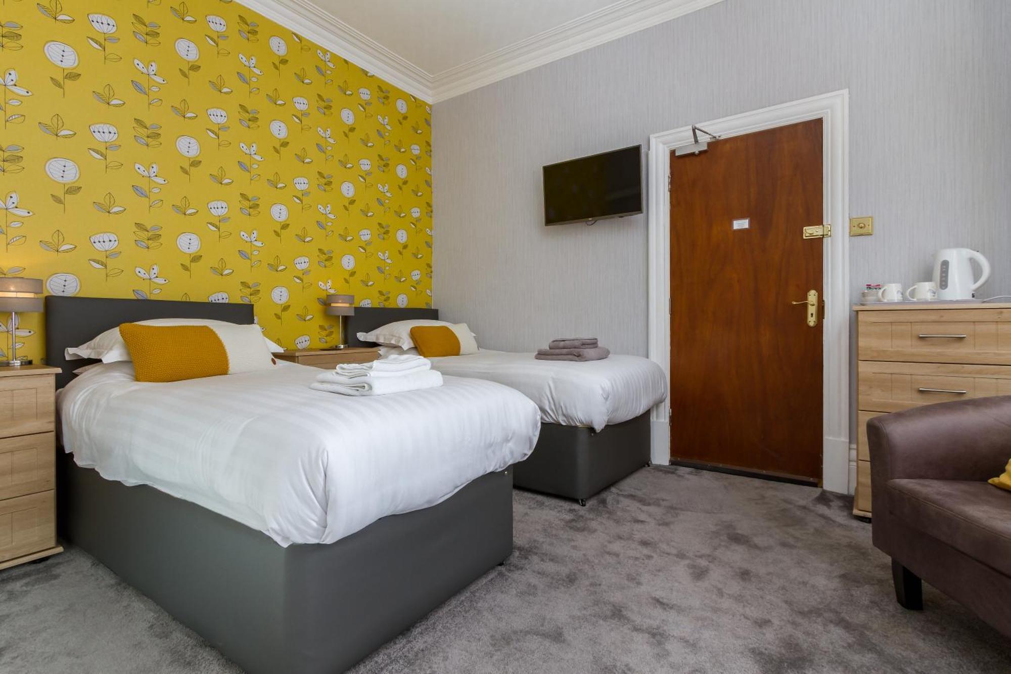 Гостевой дом The Beechcliffe - Over 35's Only 3*