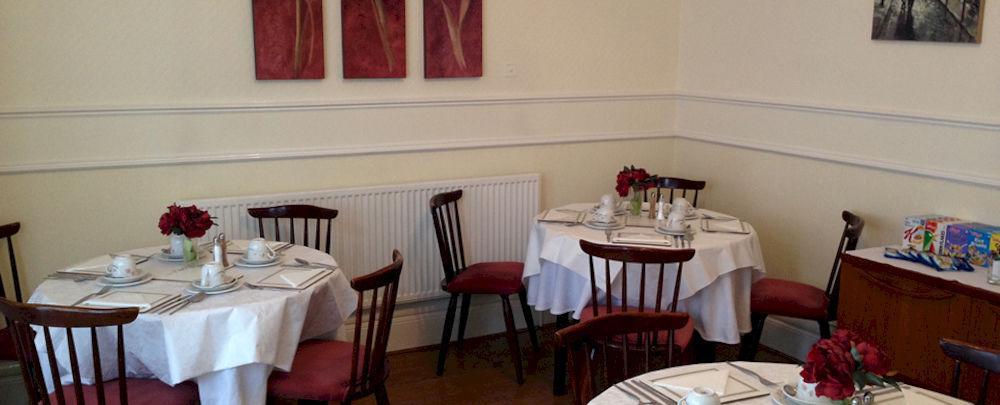 The Beechcliffe - Over 35's Only Гостевой дом
