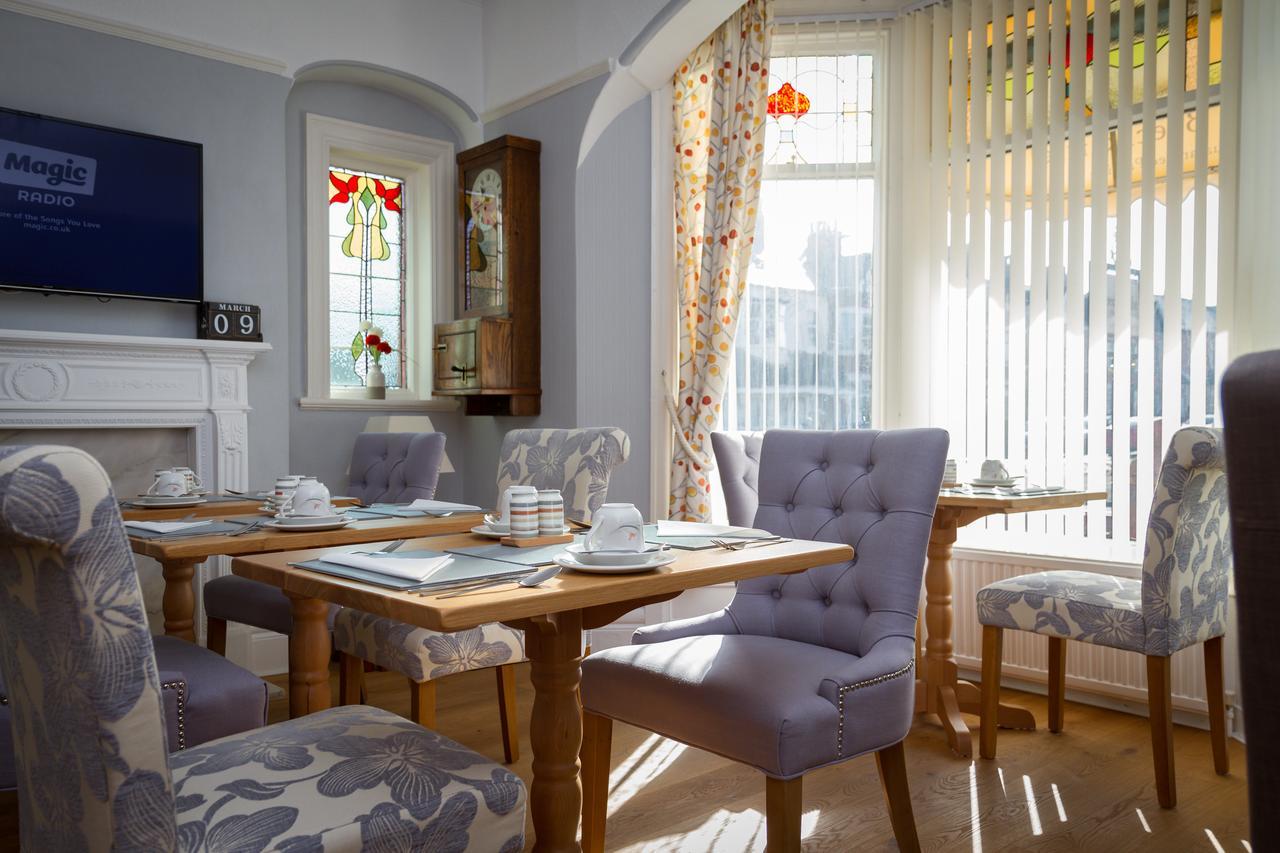 The Beechcliffe - Over 35's Only Гостевой дом 3*